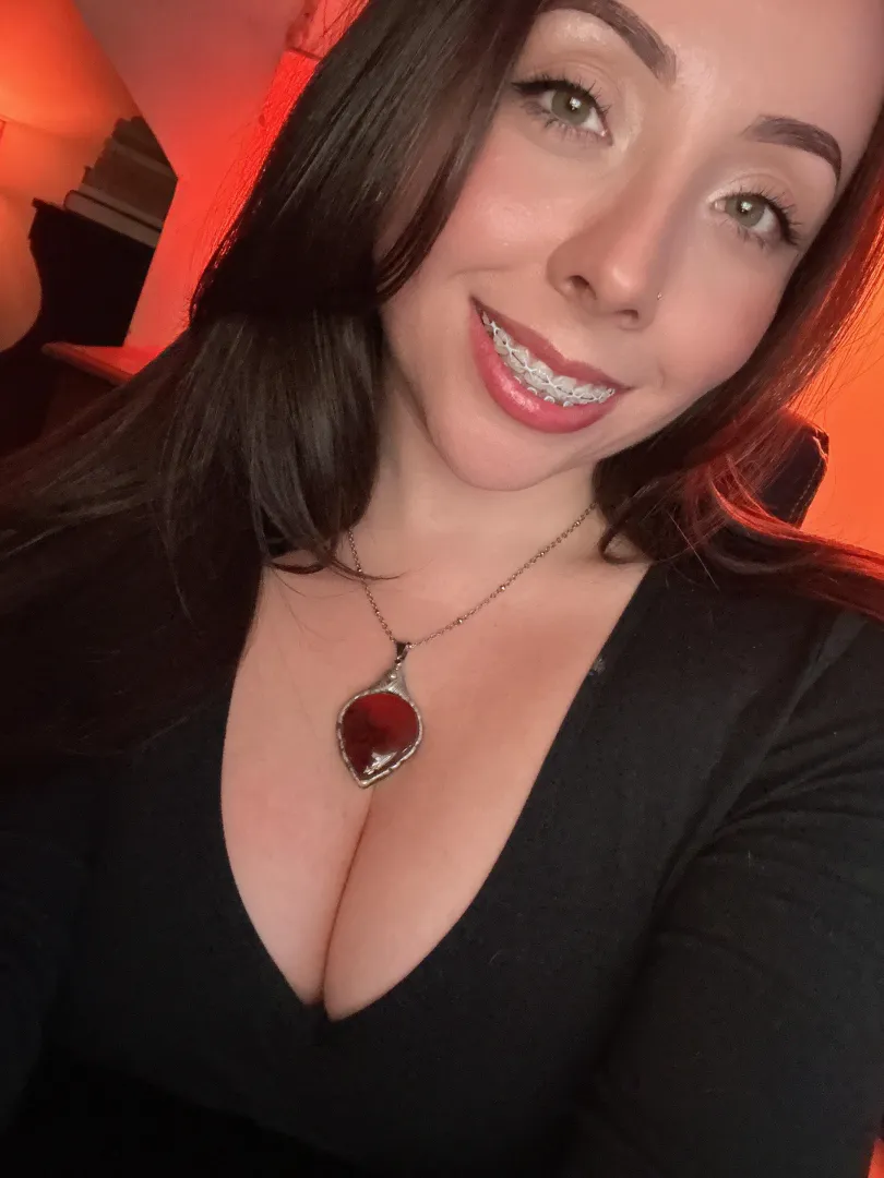 what if you made it drip down my chin onto my chest?