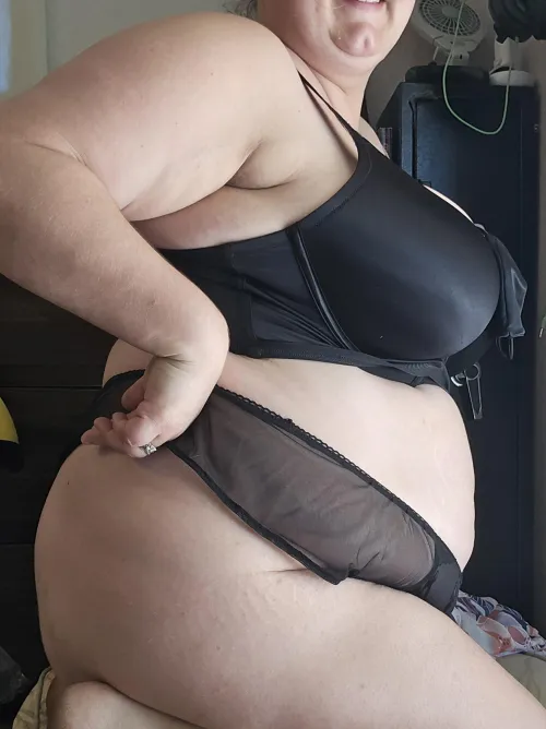 Whatcha waiting for, come take this off 