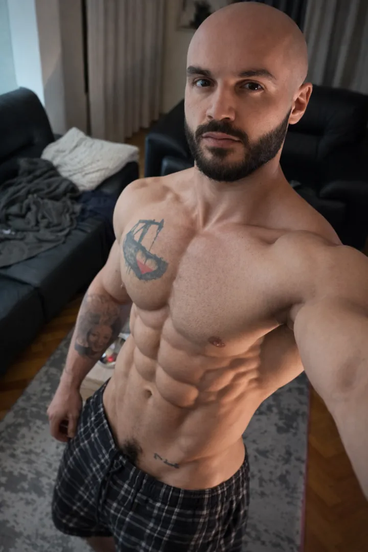 Whats the opinion on trimmed pubes