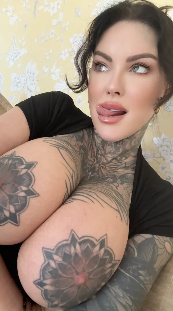 What's your first reaction when you saw a tatted nipples