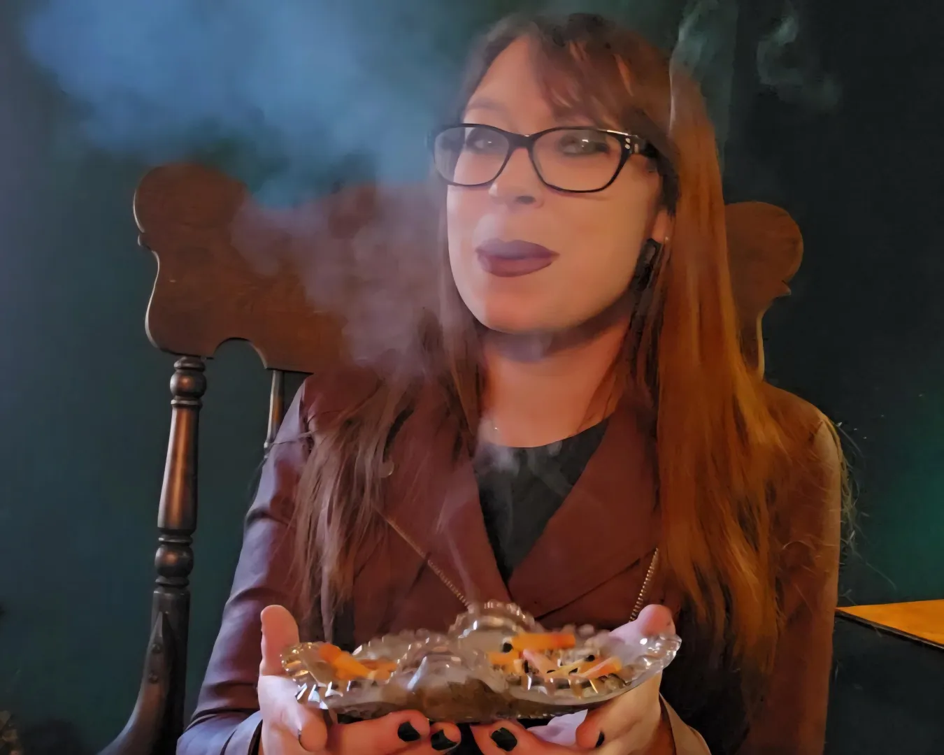 When my lipstick matches my leather but it all smells like nicotine