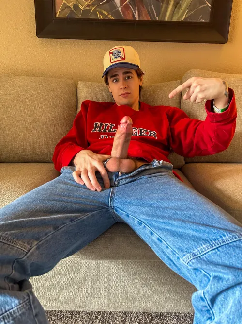 When someone asks me why all of the bros in the frat are always coming in and out of my bedroom!