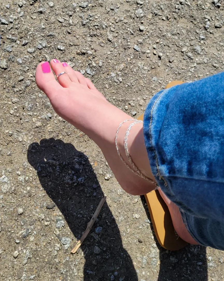 When the suns out are are my feet