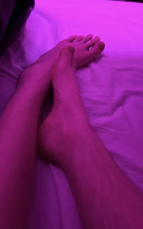 Who loves young feet…?