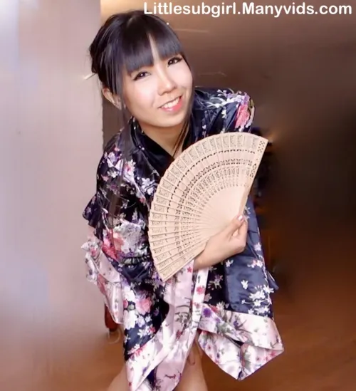 Who ordered a 4'11 fuckdoll? 