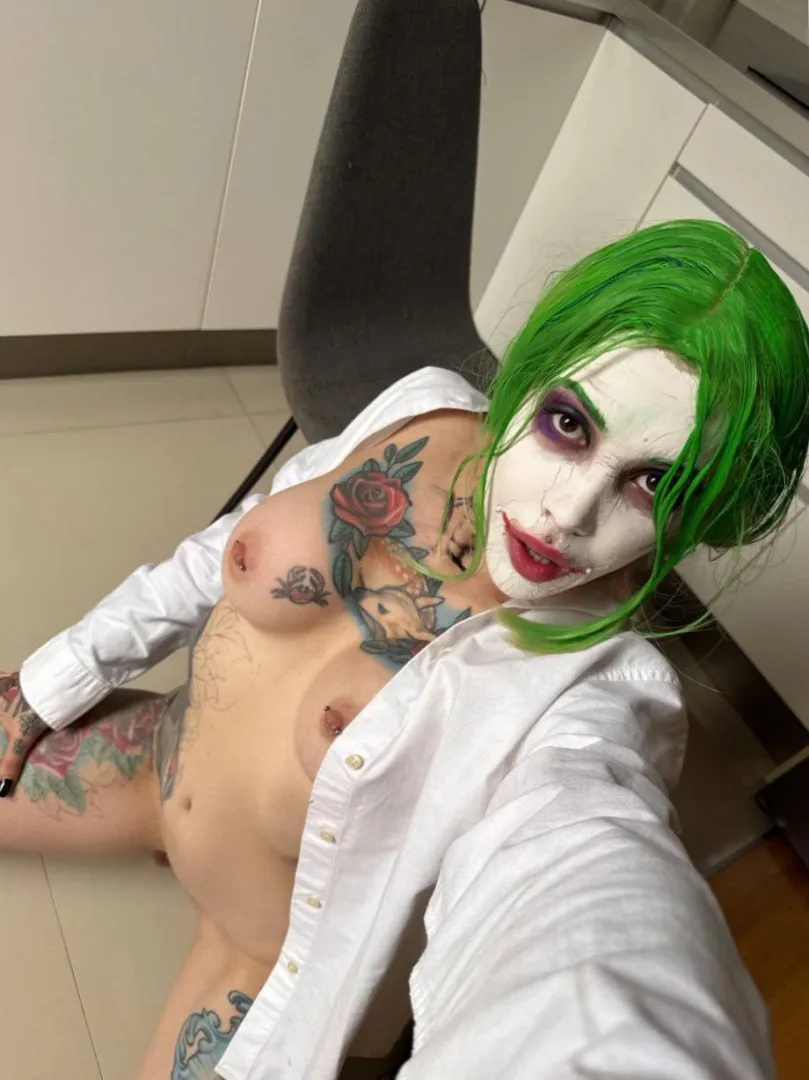 Who ordered naughty clown for dinner?