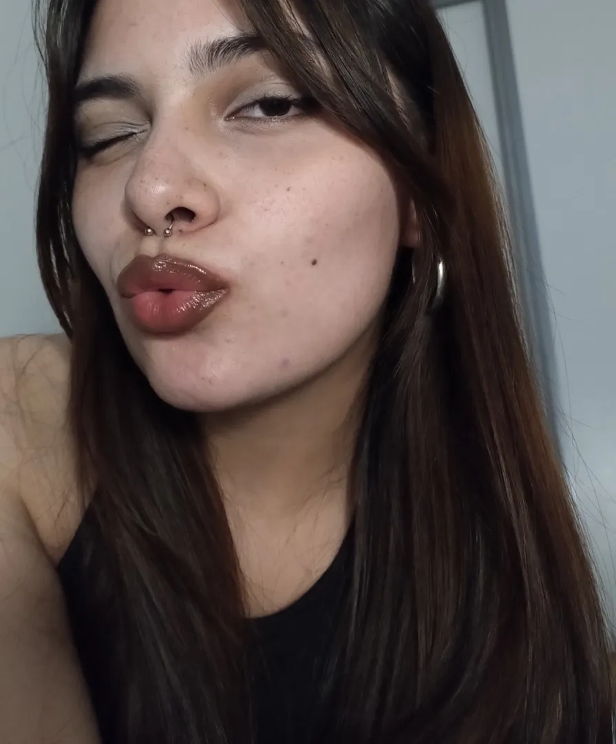 who wants some wet kisses?