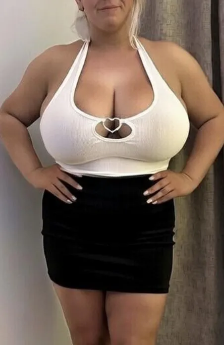 Who’d like to see my big Scottish boobs?