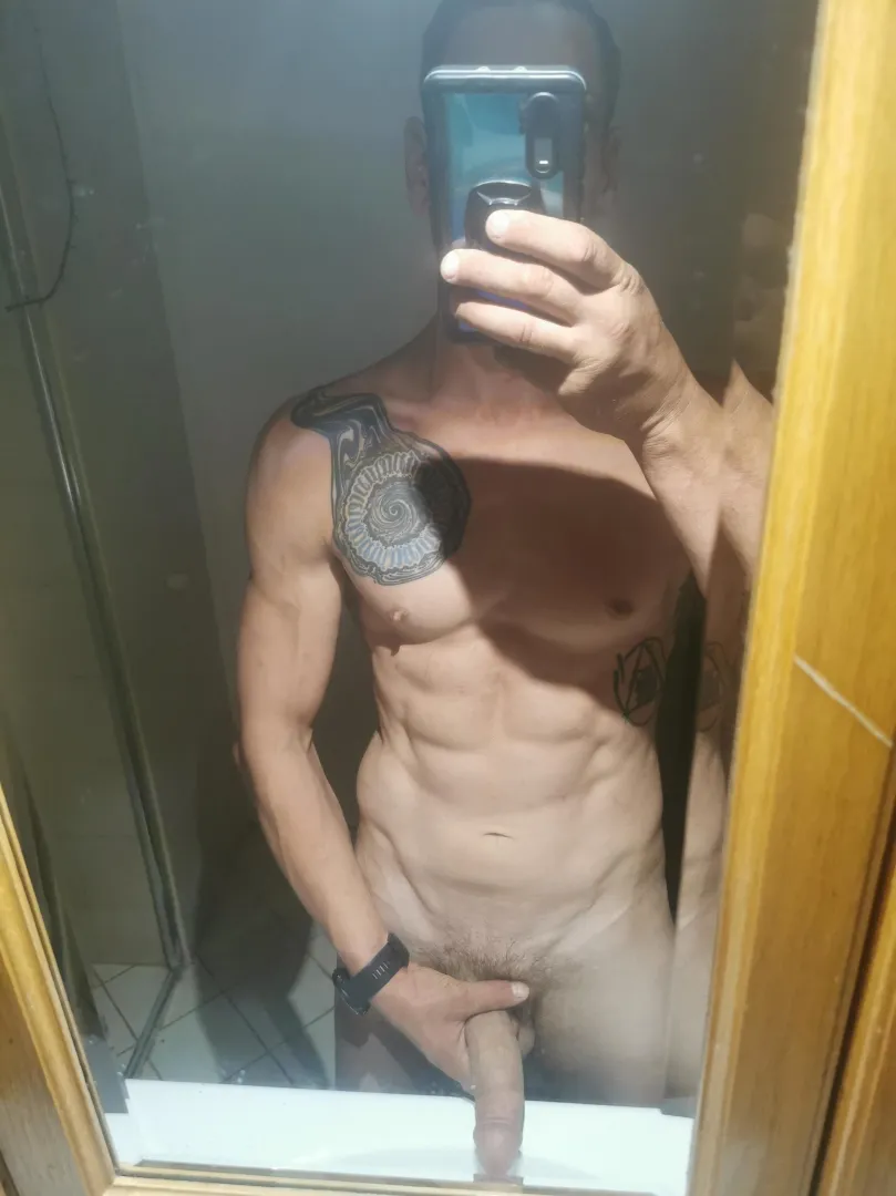 Who's around 6056 tonight? Keen for anonymous fun.