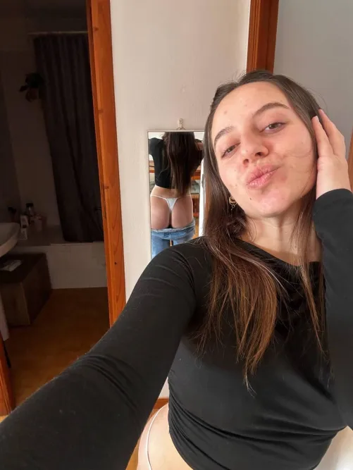 who's coming over to spank my ass, let's have fun