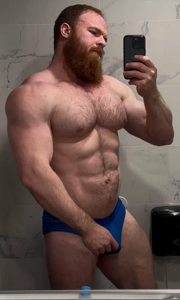 Who’s he getting thicc for? 