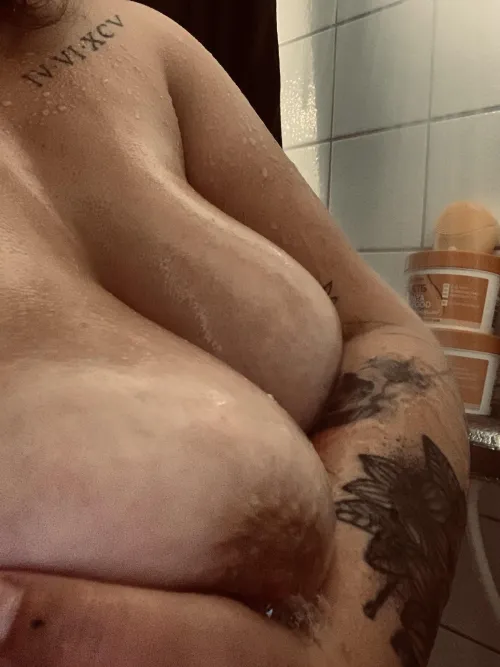 Wife oiled up in the shower #swedishcouple