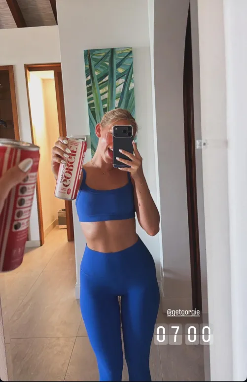 Wish she’d turn around 