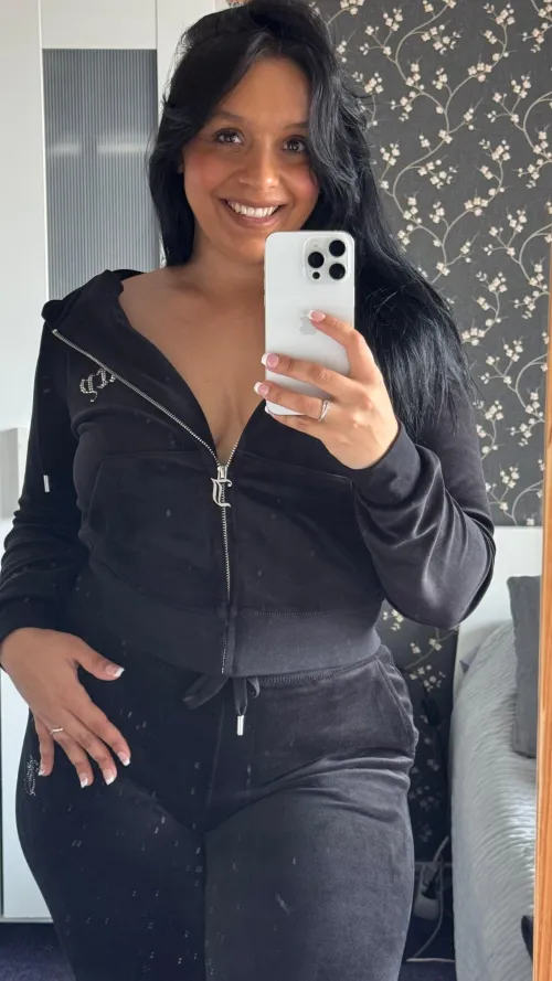 With only 25 ys old, wife but still naughty and sweet