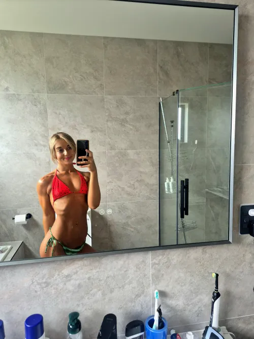 Women with muscular upper bodies - yay or nay?