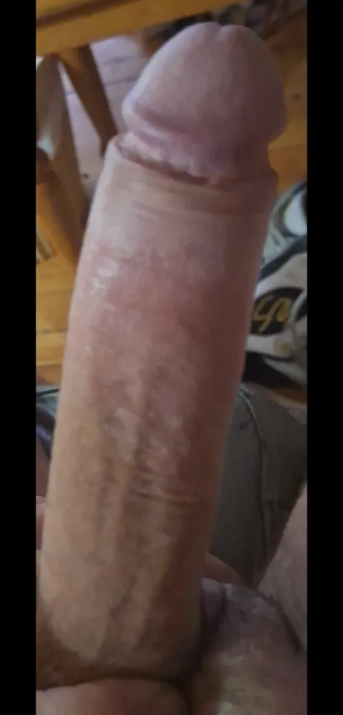 Women with oral fixation?