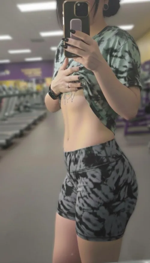 Wonder how weak these shorts made someone at the gym today 