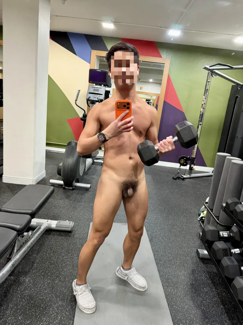 Worked out in the gym!🏋️‍♂️