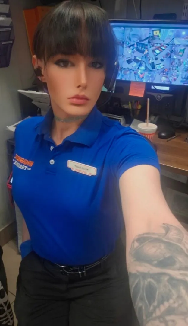 Working Doll here. No matter if im at home, at work, or out about. Im always Dolled Up♡♥︎.