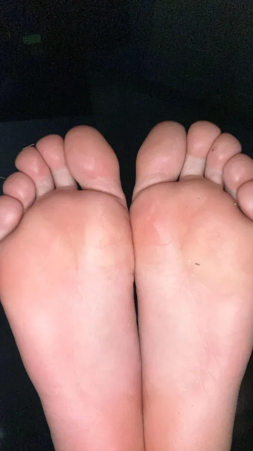 Worship my hot sexy sweaty soles