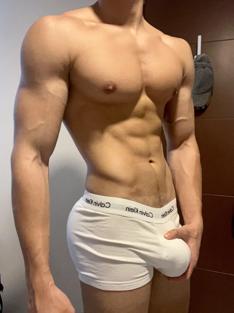Worship my perfect body