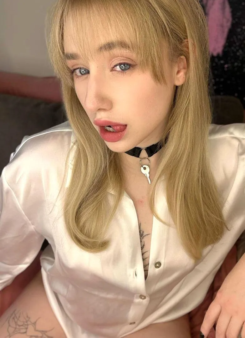 Would u be my personal sub knowing you'll be caged, cucked, and humiliated?