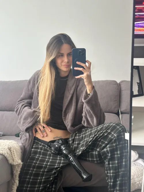 Would u date a girl who love pegging in morning before u go to work ?