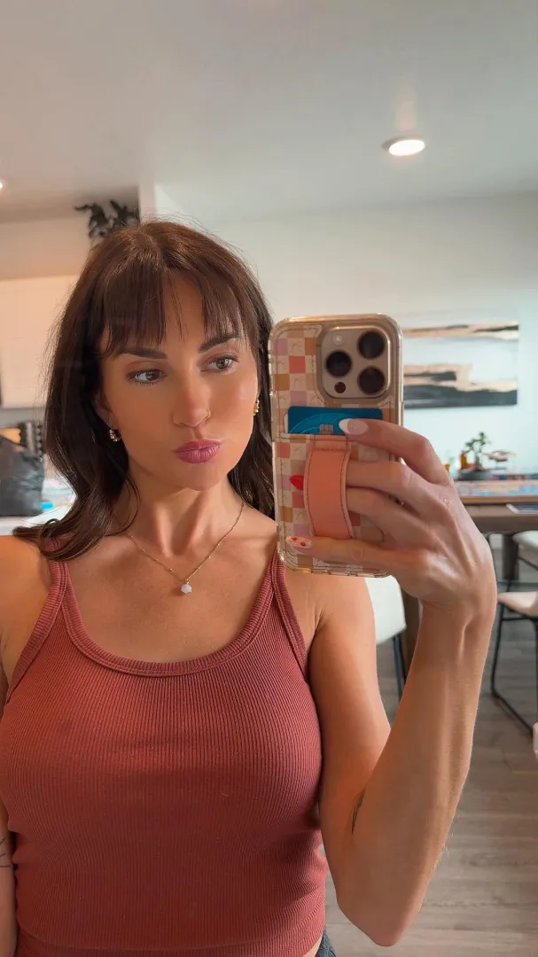 would u jerk off to my nudes if I sent u some? be honest