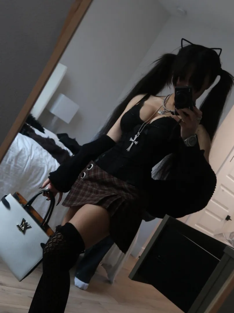 would u like to get pegged, humiliated or both