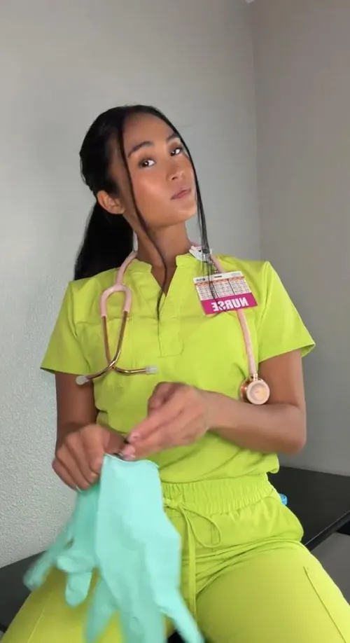 Would you bang me at work if I told you I’m horny?