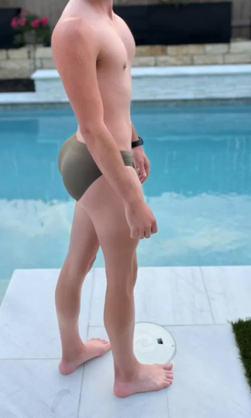 Would you come say hi if I lived next door? 