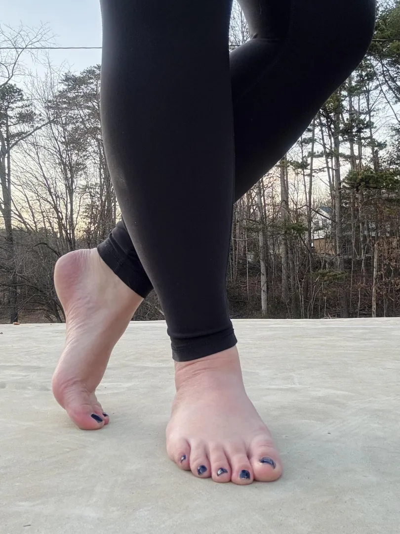 Would you fuck my feet?