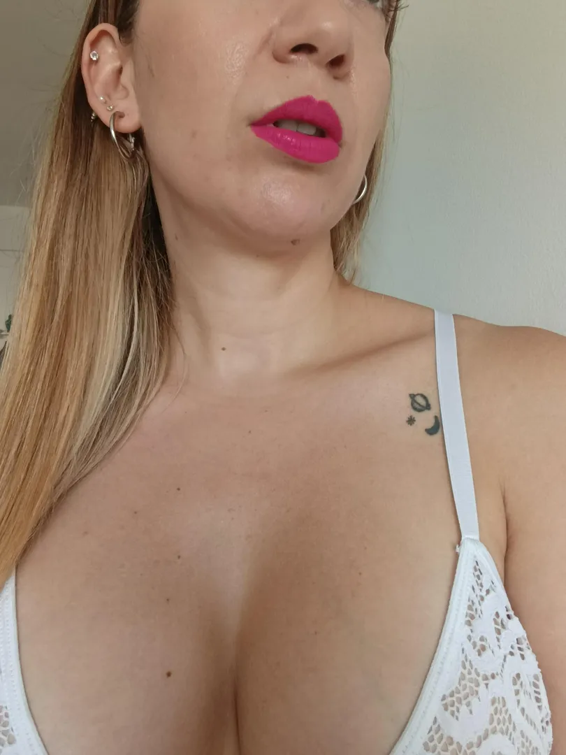 Would you kiss them or just stare?