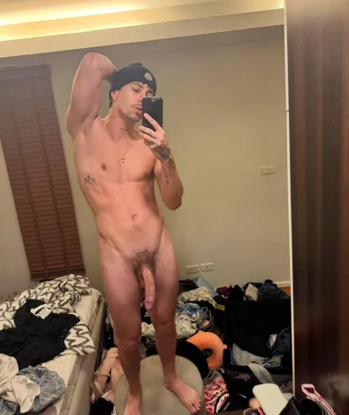 Would you let me fuck your face while you game?