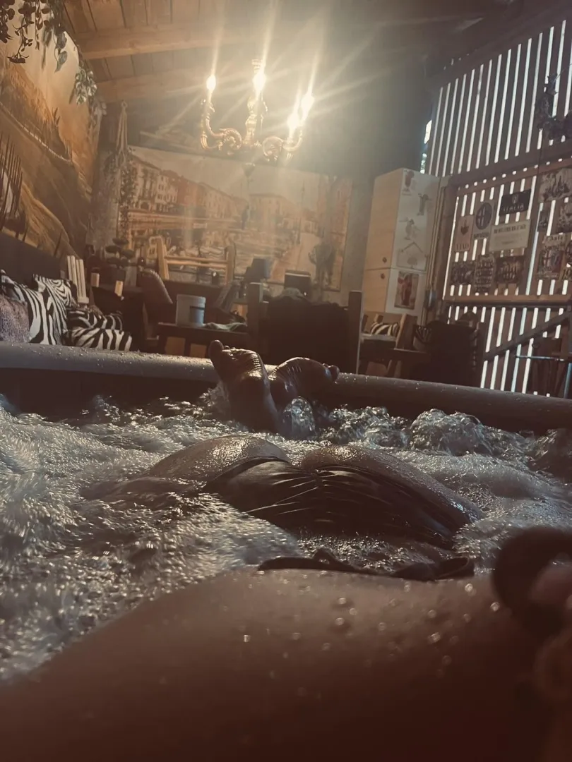 Would you like to be in the whirlpool with me? 