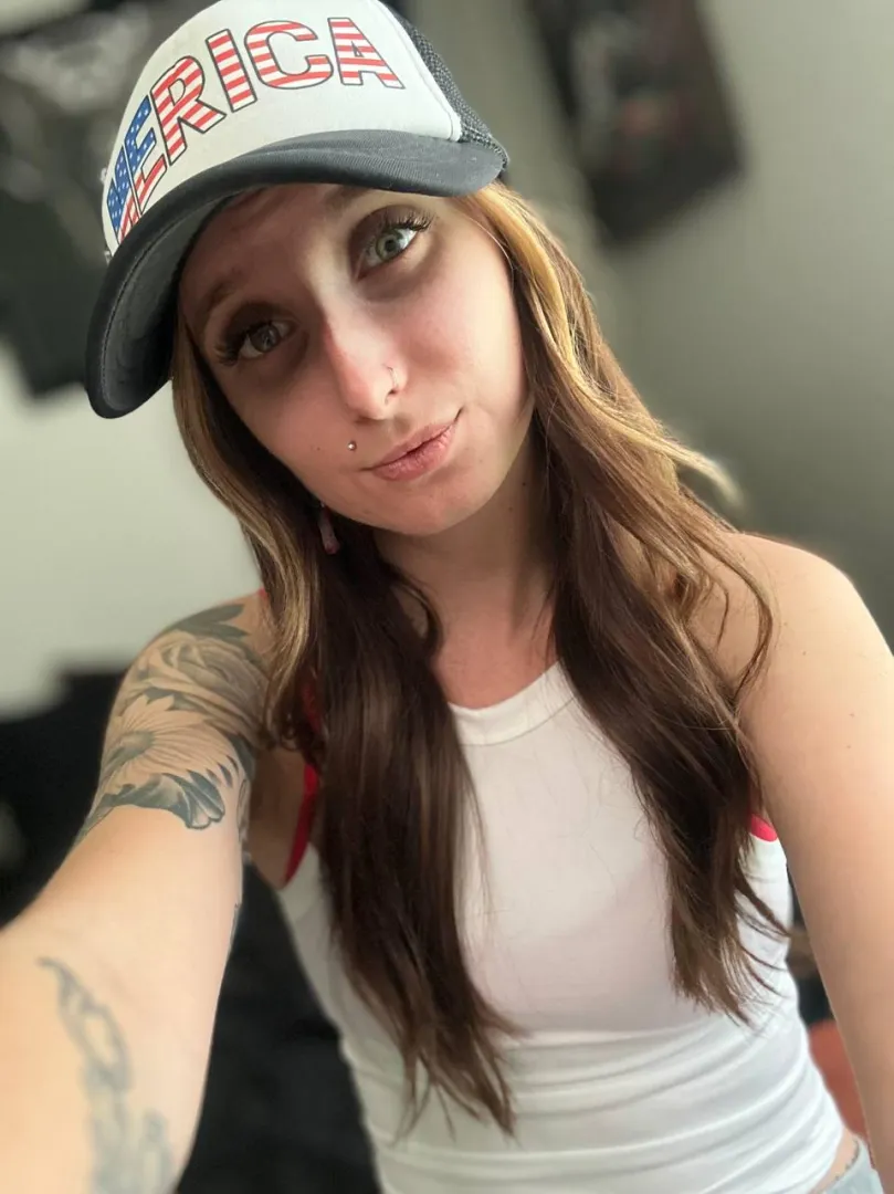 Would you masturbate to my nudes if I sent you some?