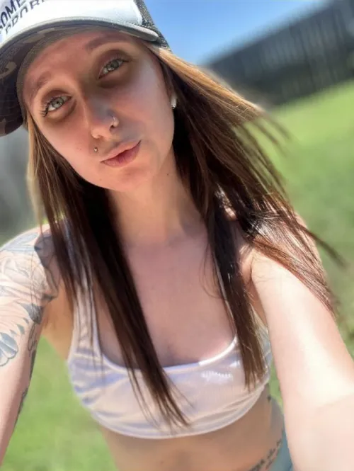 Would you use a condom or raw if you had the chance to fuck me?