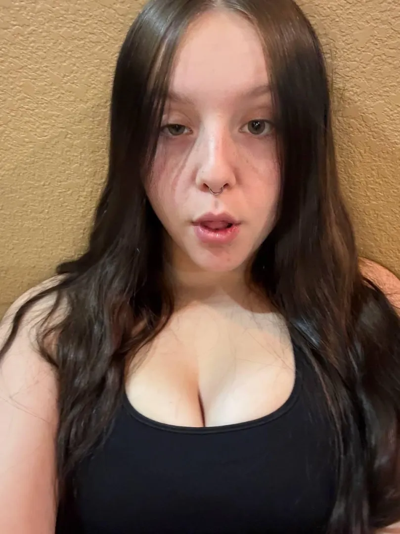 Would you use a condom or raw if you had the chance to fuck me?