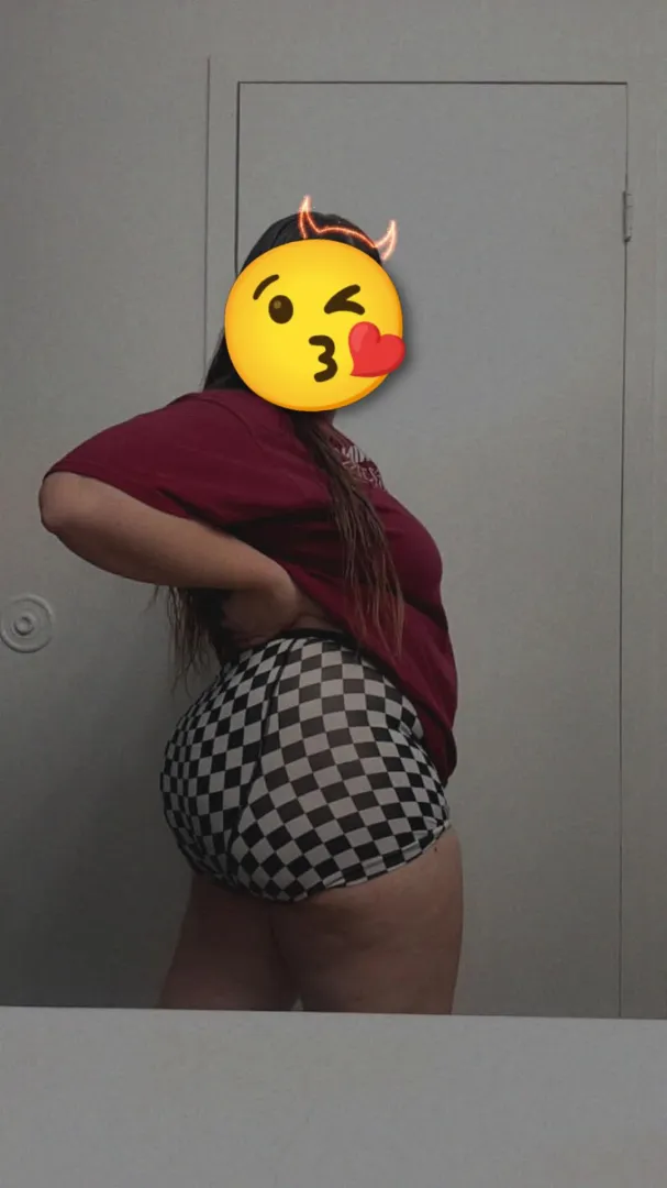 Y'all like my new shorts 