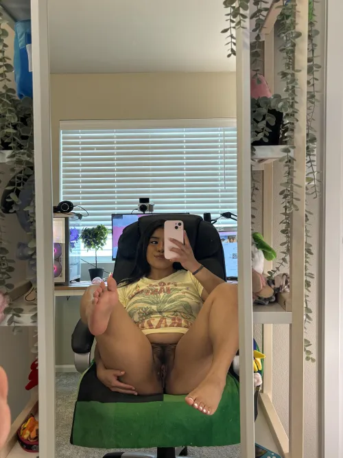 Yes Mexican girls usually come with a bush