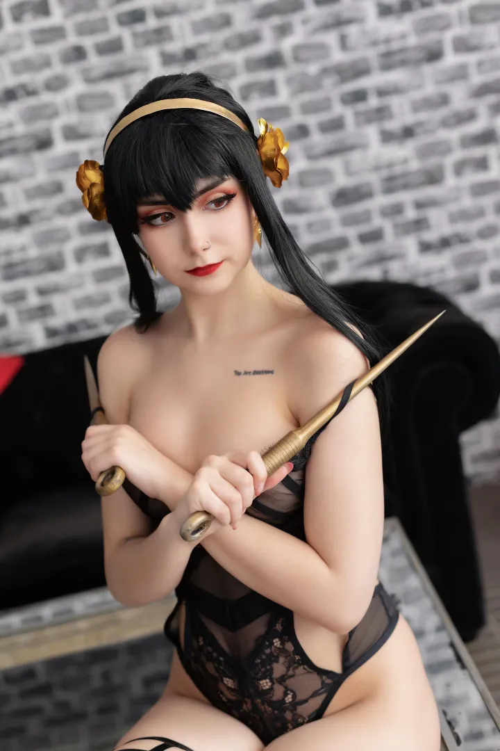 Yor Forger [Spy X Family] (Monokichan)