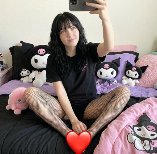 you don't get to see mommy's feet you loser