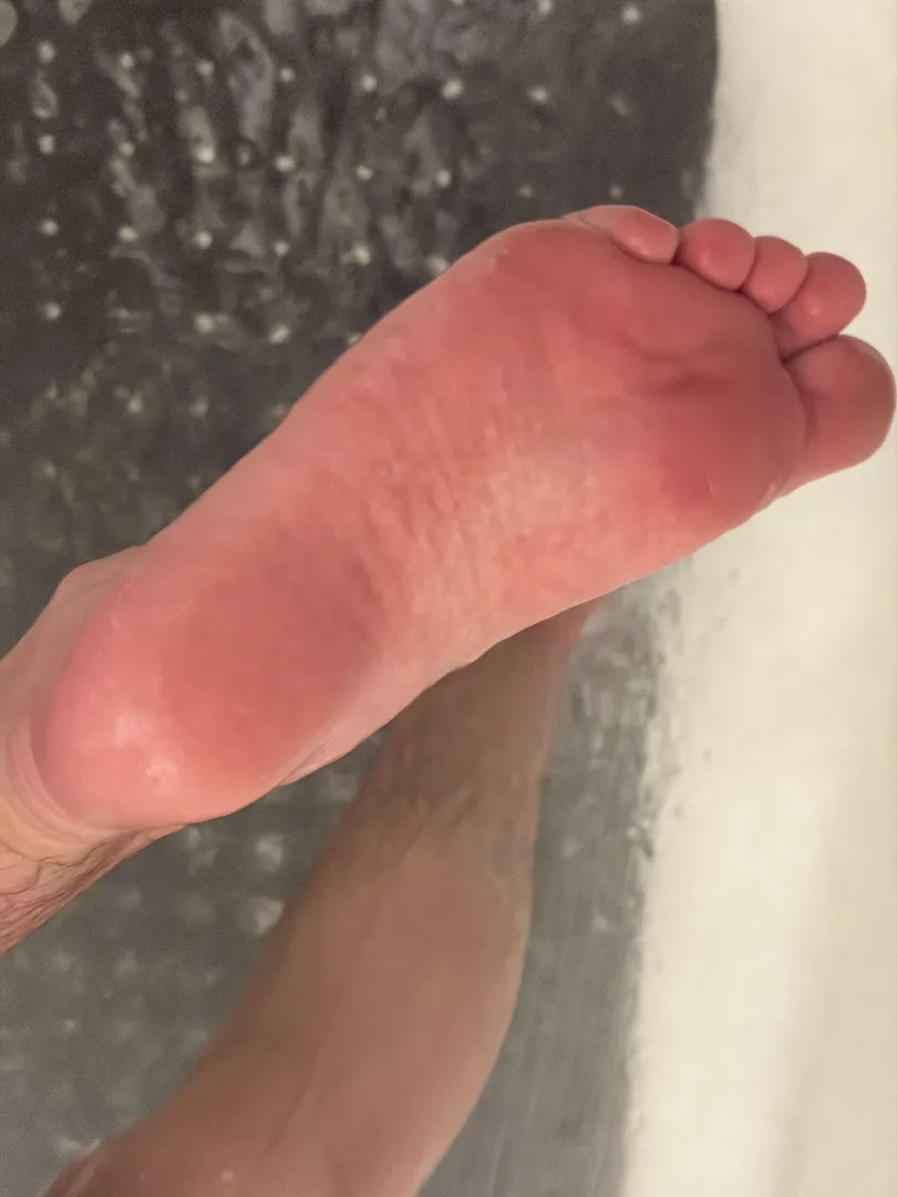 You love my wet soles