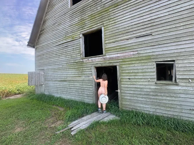 You said to meet you behind the barn ! Im here 