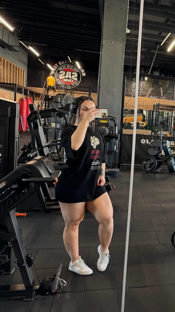 You see me in the gym. What would u do?