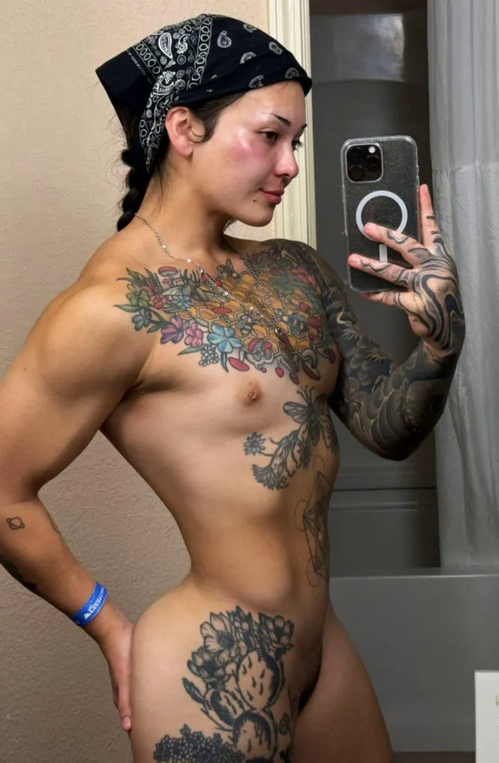 You wanna feel them flex while I'm on top, don’t you?