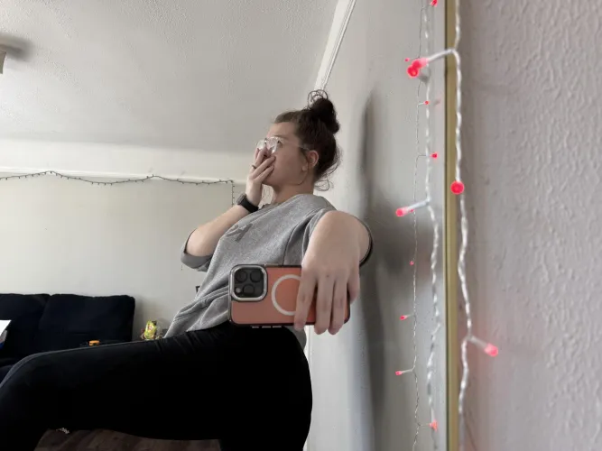 You’d watch me be fucked, comment and upvote if yes:)