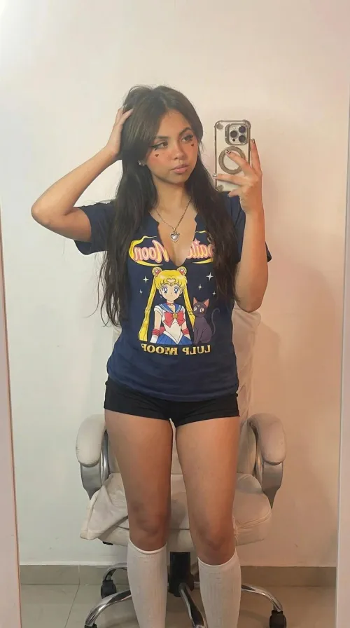 Your adorably nerdy girl next door