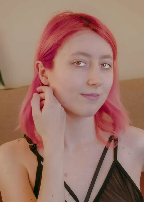 Your daily dose of mysterious smiles