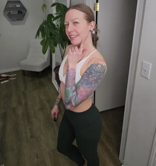 Your favorite fit Canadian